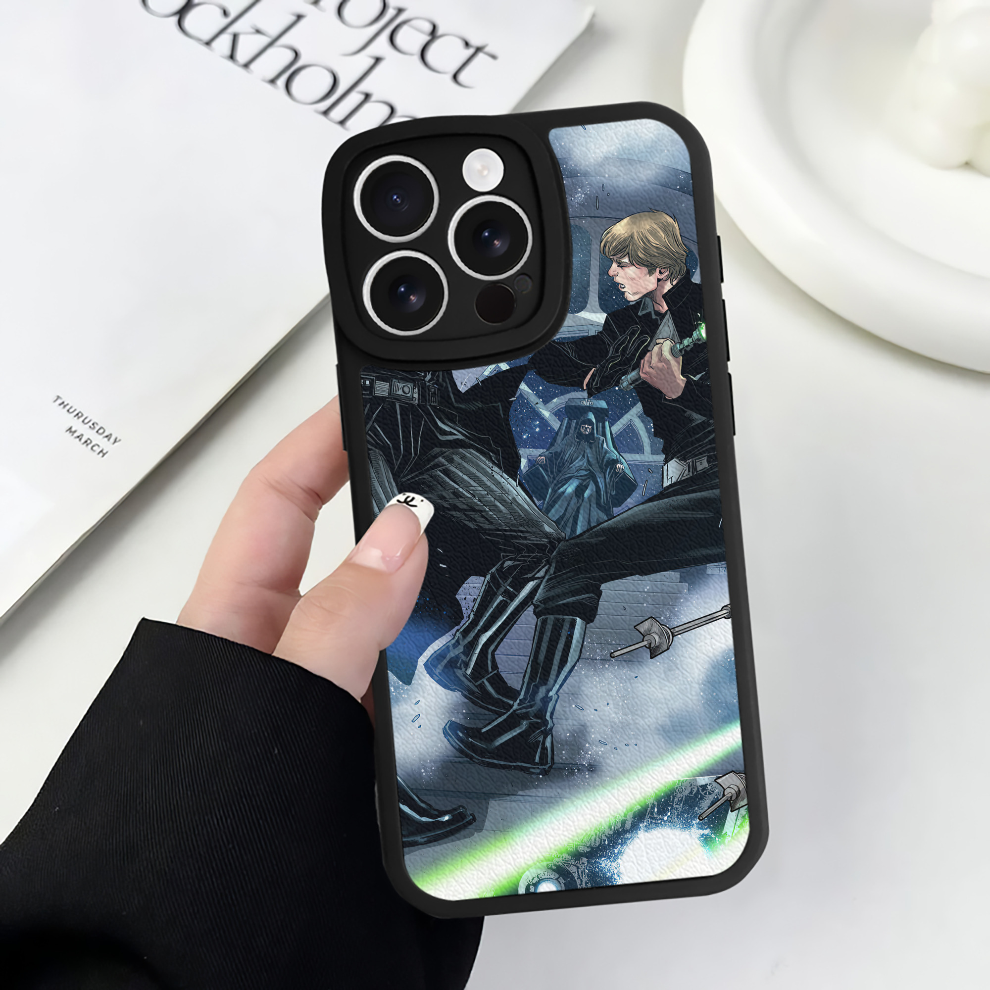 （画像用） スター・ウォーズ Star Wars 【iPhone 16シリーズ対応】シリコンスマホケース（レザー調） 材質：シリコン